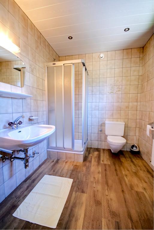 Ferienwohnung Roasnerhof Finkenberg Zimmer foto