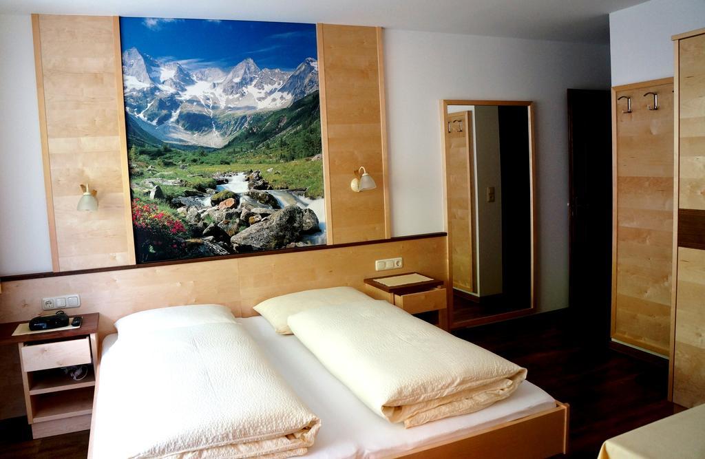 Ferienwohnung Roasnerhof Finkenberg Zimmer foto
